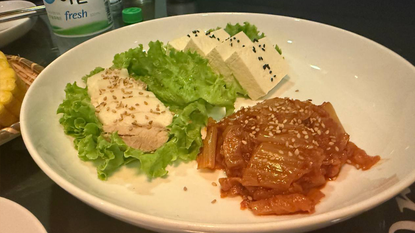 Carefully selected seasonal courses to enjoy with all five senses <20 dishes in total>